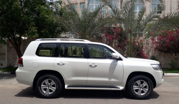 Toyota Landcruiser 2018 5.7